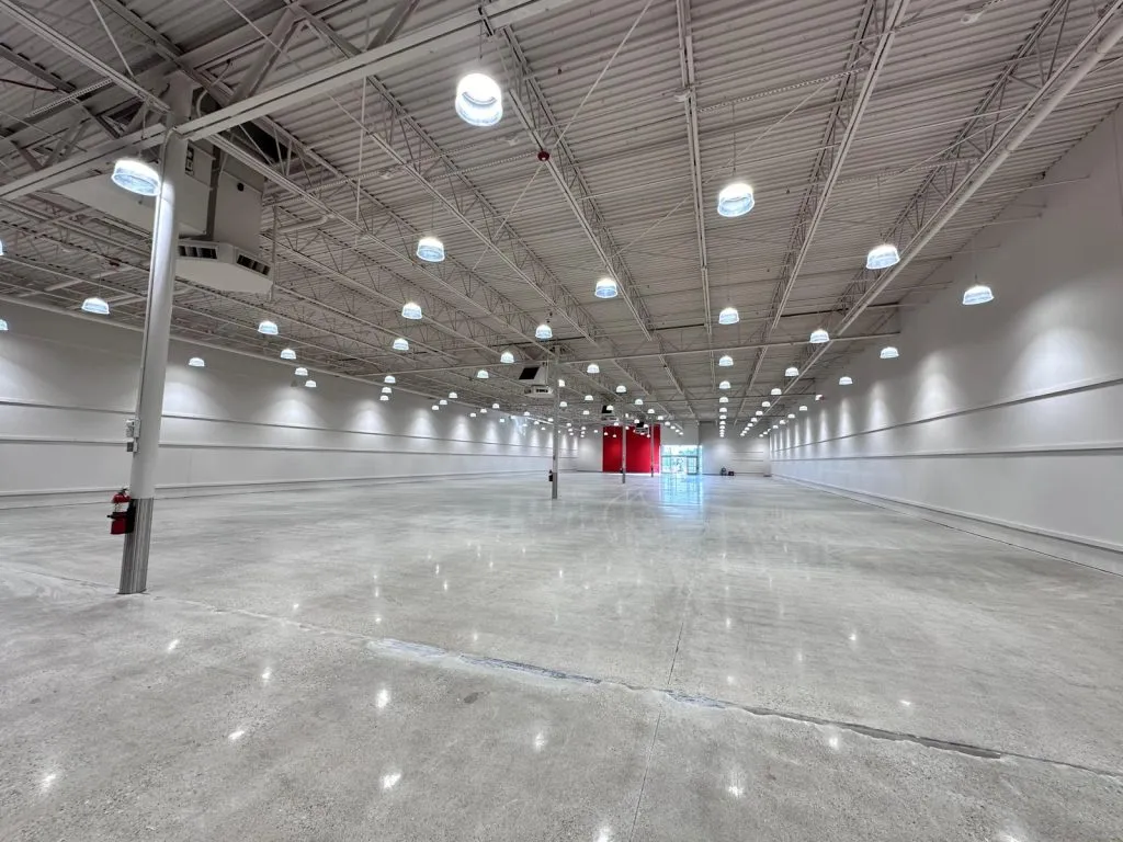 Commercial space painting
