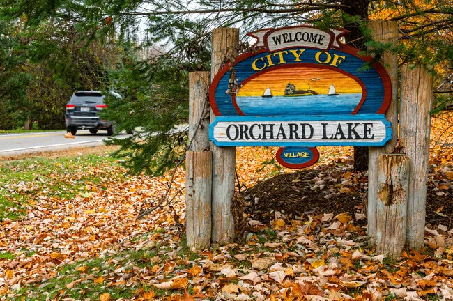 Orchard Lake City Sign