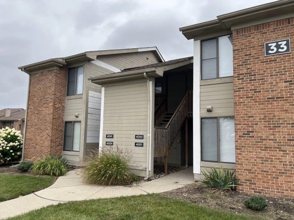 Exterior painting of Southeast Michigan apartment building