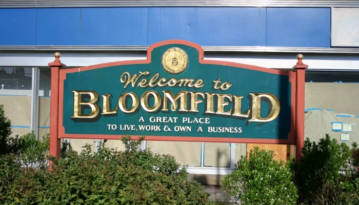 Bloomfield Welcome sign
